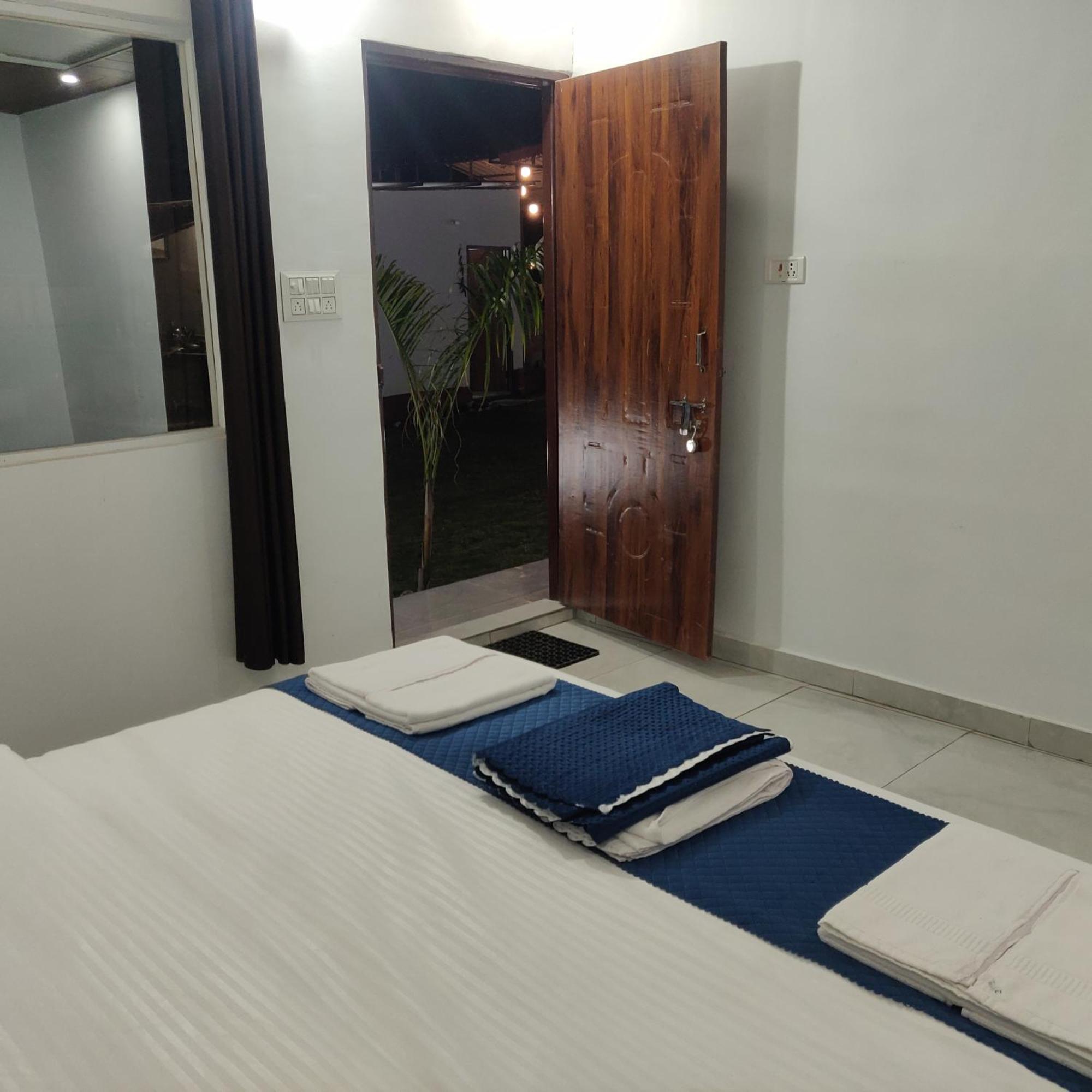 The Waterfront Resort Rishīkesh Exterior foto